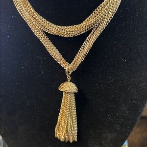 115- Sarah Coventry Elegant Gold Tassel Necklace removable chain and tassel